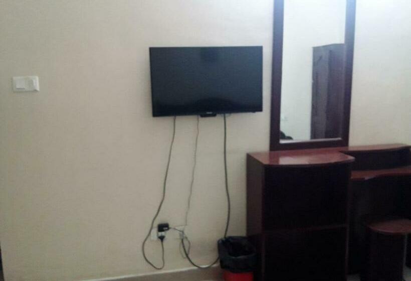 디럭스 룸, Jays Inn