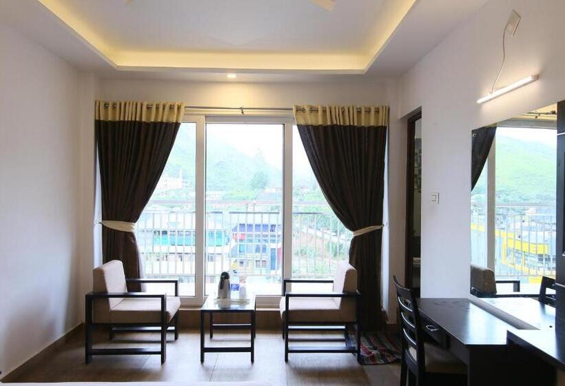 스탠다드 룸 킹사이즈 침대, Jays Inn