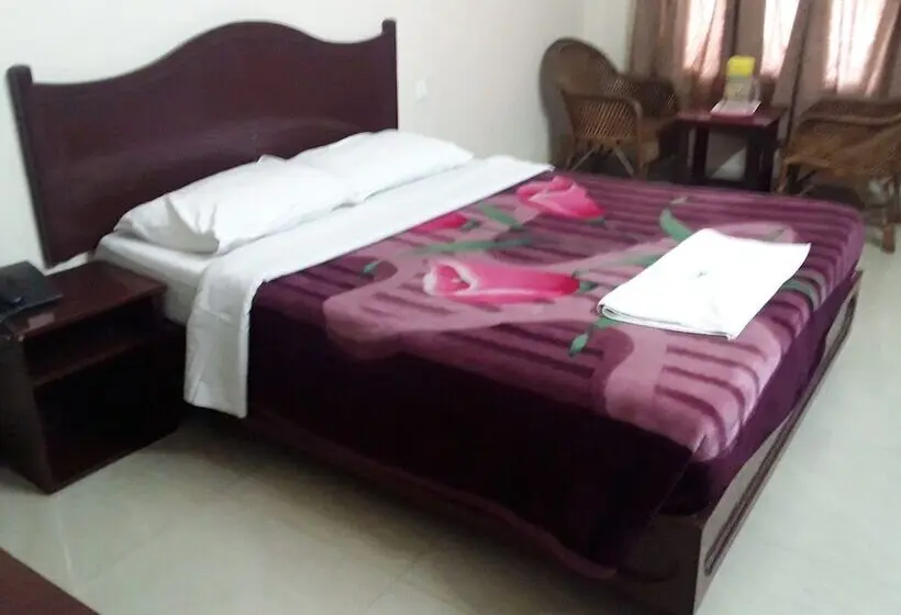 اتاق لوکس, Jays Inn