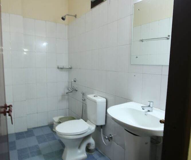 디럭스 룸, Jays Inn