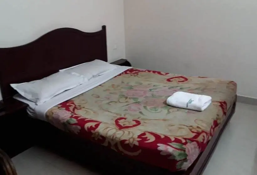 اتاق استاندارد, Jays Inn