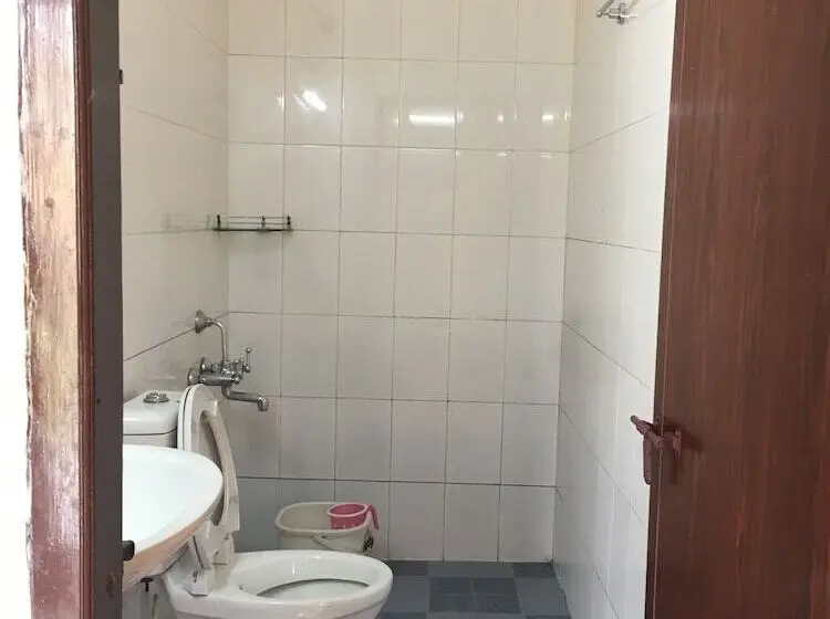 اتاق استاندارد, Jays Inn