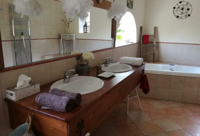 자쿠지 스위트, Mon Petit Soulié