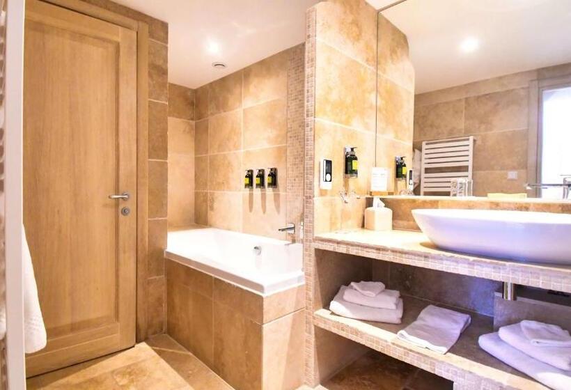 Номер Deluxe, Domaine Ribiera, Hotel 5 Etoiles, Spa & Golf   Forcalquier