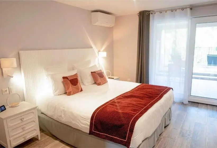 キングサイズベッドのスタンダードルーム, Domaine Ribiera, Hotel 5 Etoiles, Spa & Golf   Forcalquier
