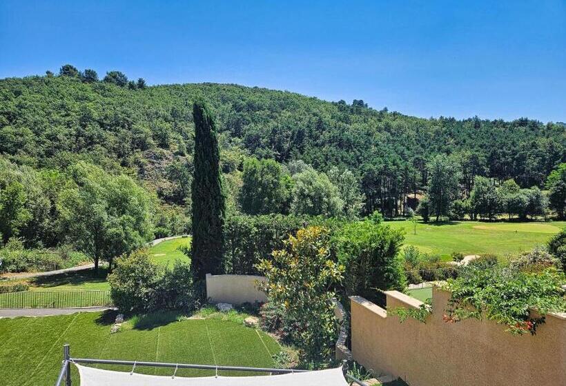 Полулюкс с Балконом, Domaine Ribiera, Hotel 5 Etoiles, Spa & Golf Forcalquier