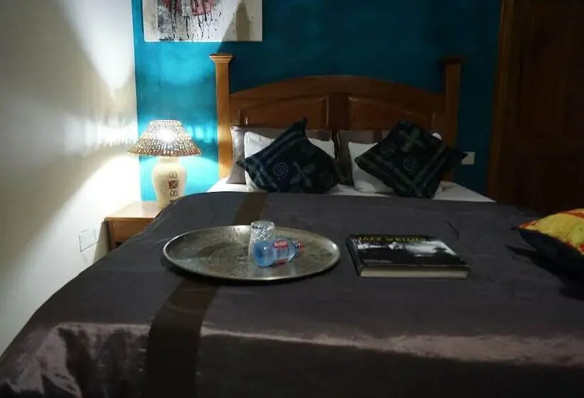 ダブルベッドスタンダードルーム, Accra Royal Castle Apartments & Suites