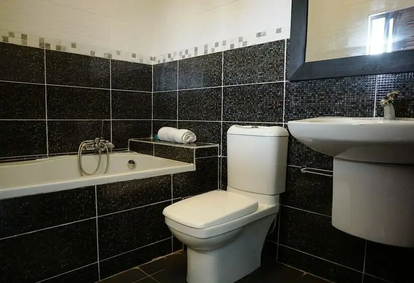 ガーデンビューのエクゼクティブスイート, Accra Royal Castle Apartments & Suites