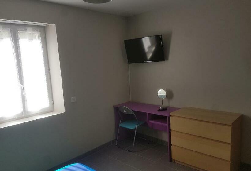 חדר סטנדרט מותאם לאדם עם מוגבלויות, L Etoile De La Fontchevriere