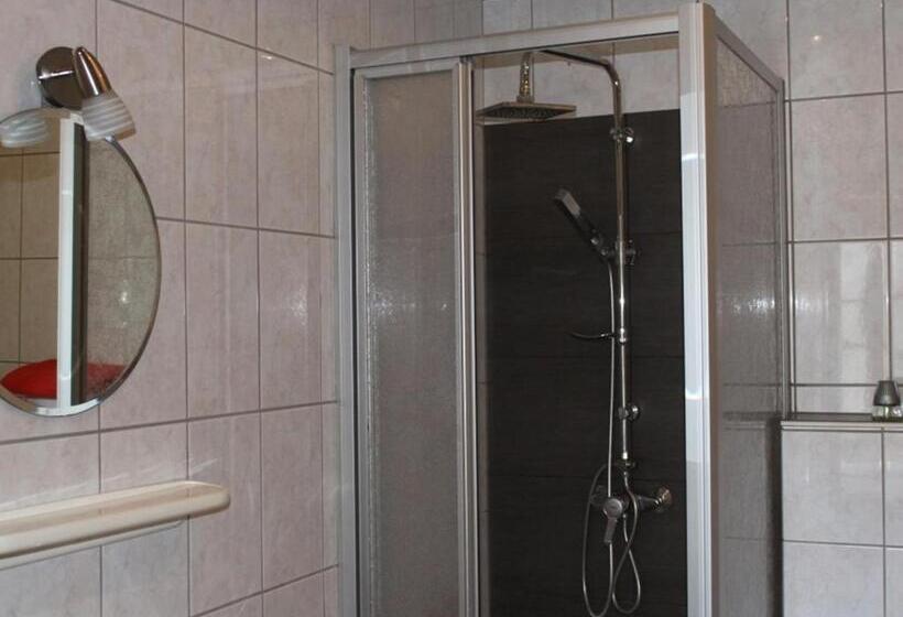 חדר סטנדרט לארבעה, Landhaus Nalbach