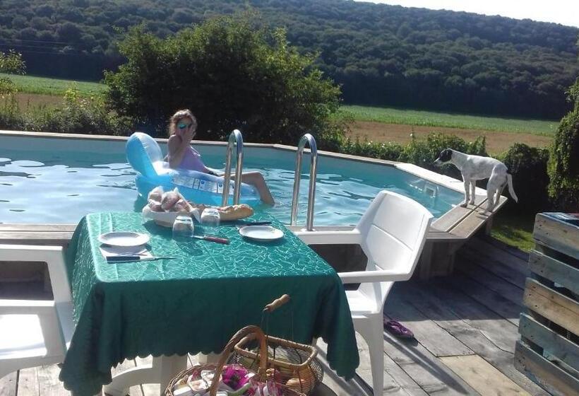 スタンダードスタジオ, Domaine De Fontenelay