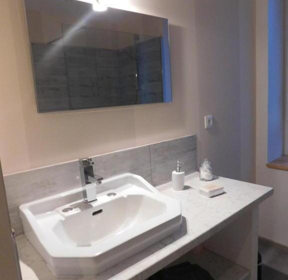 Standard room with outdoor bath, Monts Et Reves