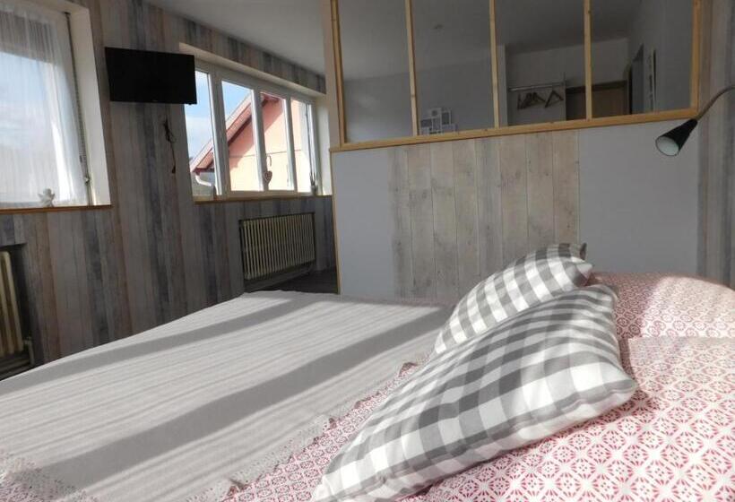 Standard room with outdoor bath, Monts Et Reves
