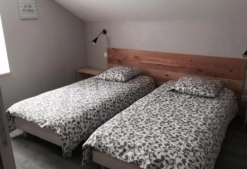 ファミリールーム, Monts Et Reves