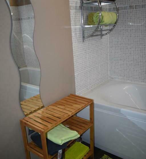 キングサイズベッドのスタンダードルーム, Chambres D´hotes Villa Capsylvaine