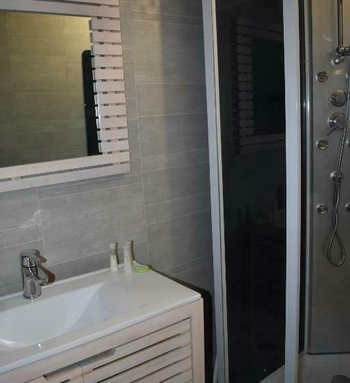 デラックスルーム, Chambres D´hotes Villa Capsylvaine