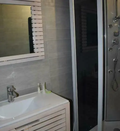 デラックスルーム, Chambres D´hotes Villa Capsylvaine