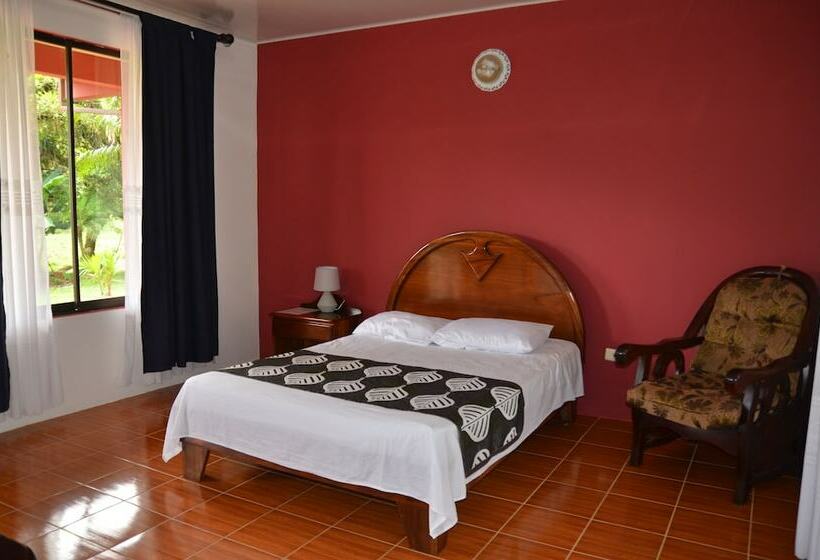 חדר בסיסי מיטה זוגית, Lumbres Del Arenal Cabinas Y Villas