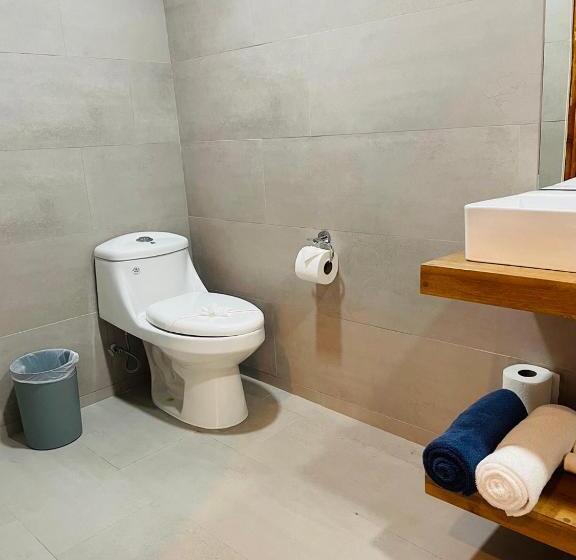 스탠다드 트리플 룸, Ocotal Bed & Breakfast