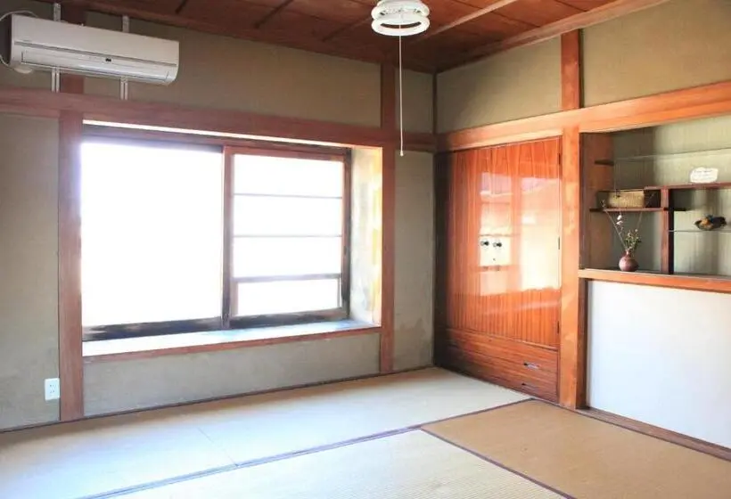 バス共有のスタンダードルーム, Okayama Hostel Igusa