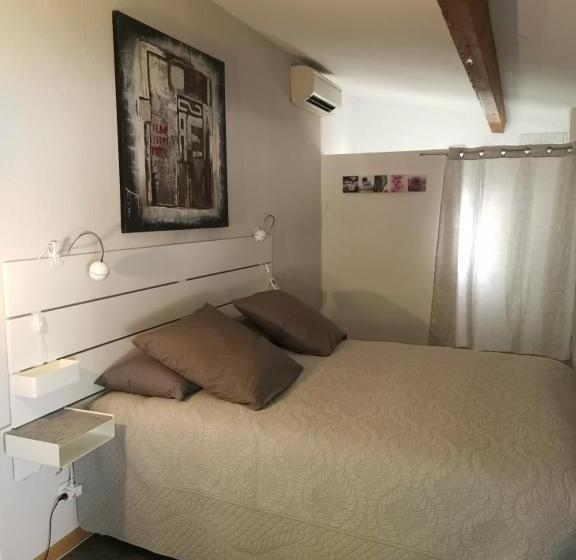 キングサイズベッドのスタンダードルーム, Villa Regain Chambres Et Table D Hôtes