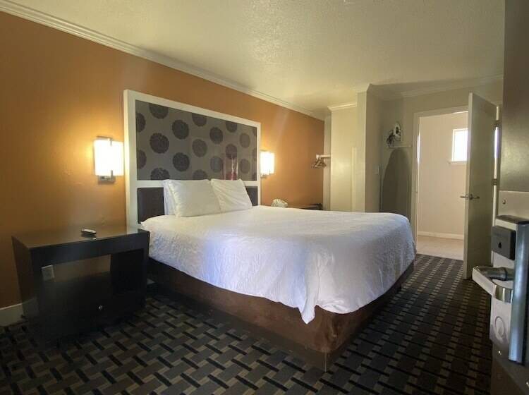 Номер Стандарт, Budget Inn At The Heavenly Gondola