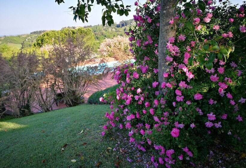 غرفة قياسية ثلاثية, Locanda Le Boscarecce