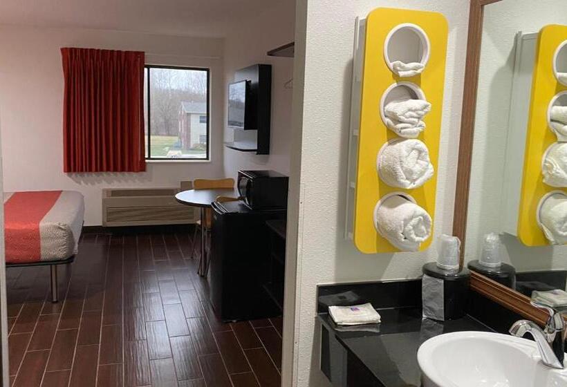 غرفة قياسية سرير ملكى, Relax Inn