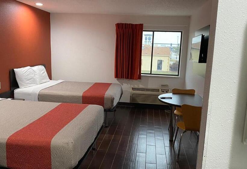 Номер Стандартный Кровать Куин, Relax Inn
