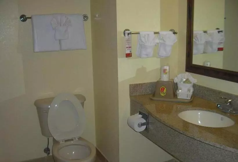 Standard-huone King-vuode, Super 8 By Wyndham Daytona Beach