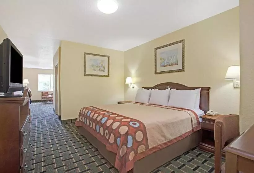 Standard-studio, Super 8 By Wyndham Daytona Beach