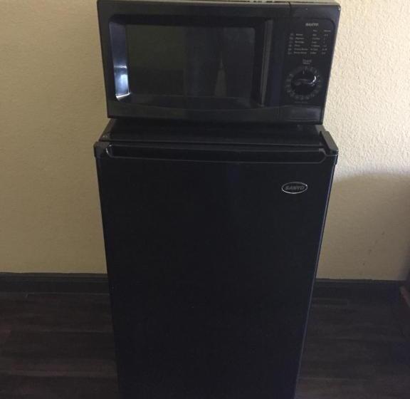 キングサイズベッドのスタンダードルーム, Red Lion Inn & Suites Iah Airport East