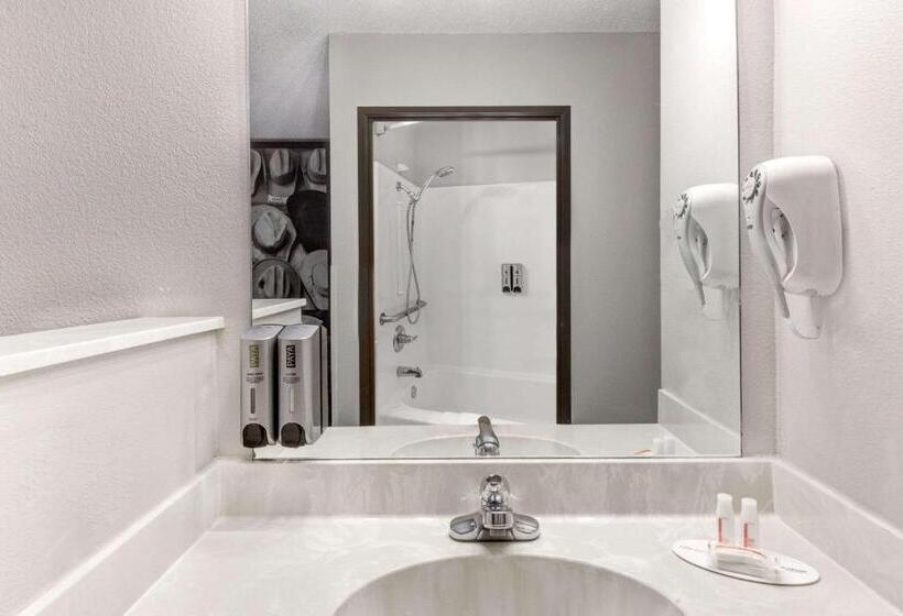 Стандартный Номер Кровать Кинг, Super 8 By Wyndham Victoria/north/mall Area