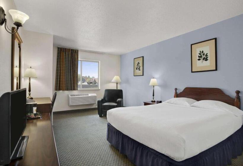 장애인을 위한 킹사이즈 침대 스탠다드 룸, Super 8 By Wyndham Washington