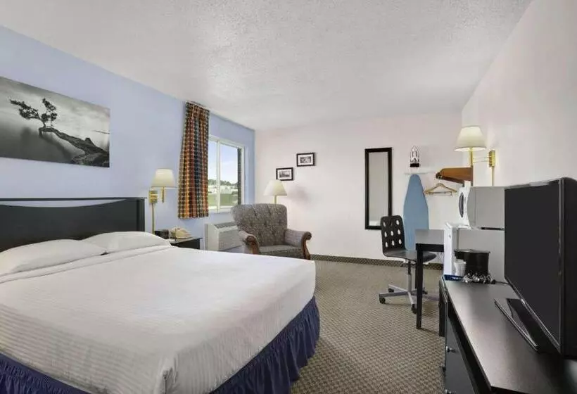 身障者適用キングサイズベッドルーム, Super 8 By Wyndham Washington