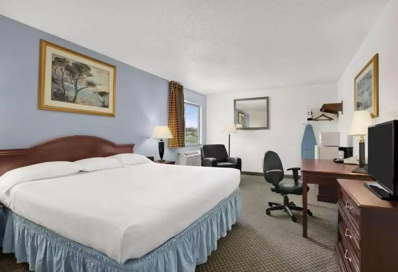 キングサイズベッドのスタンダードルーム, Super 8 By Wyndham Washington