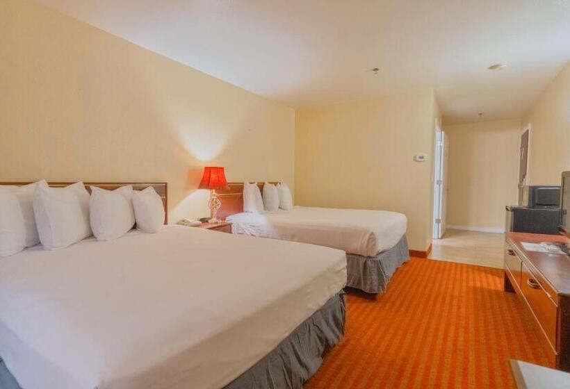 غرفة قياسية لذوى الاحتياجات الخاصة, The Monarch Inn