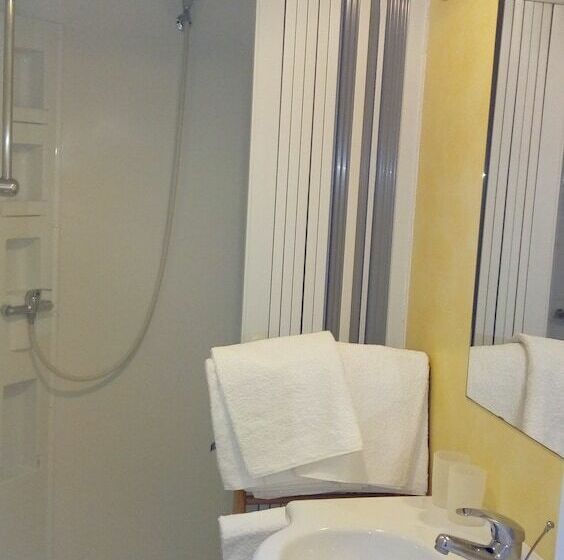 Хижина, Domaine De La Velle