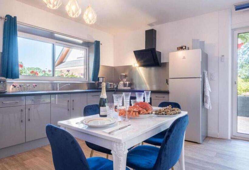 منزل غرفتين نوم, La Clotière