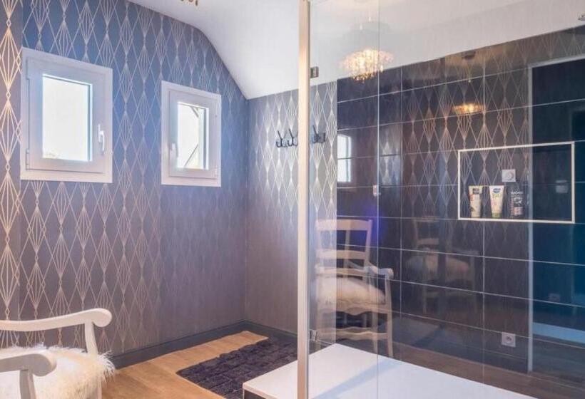 منزل غرفتين نوم, La Clotière