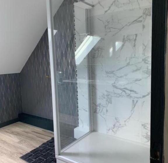 غرفة قياسية, La Clotière