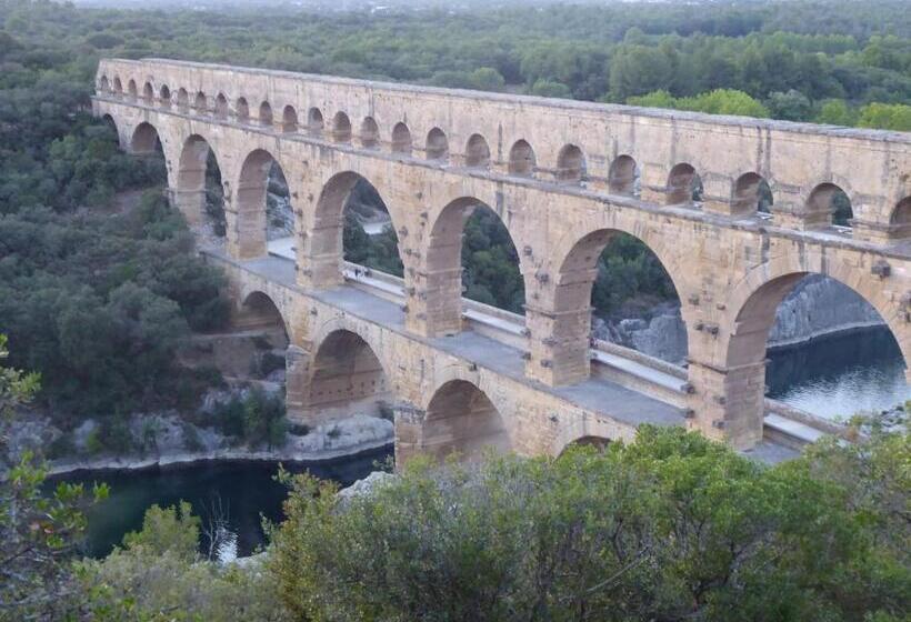 غرفة قياسية, Le Mas Des Sages