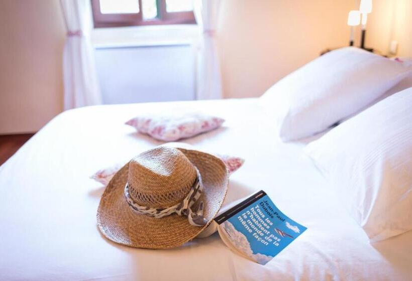 غرفة قياسية, Le Mas Des Sages