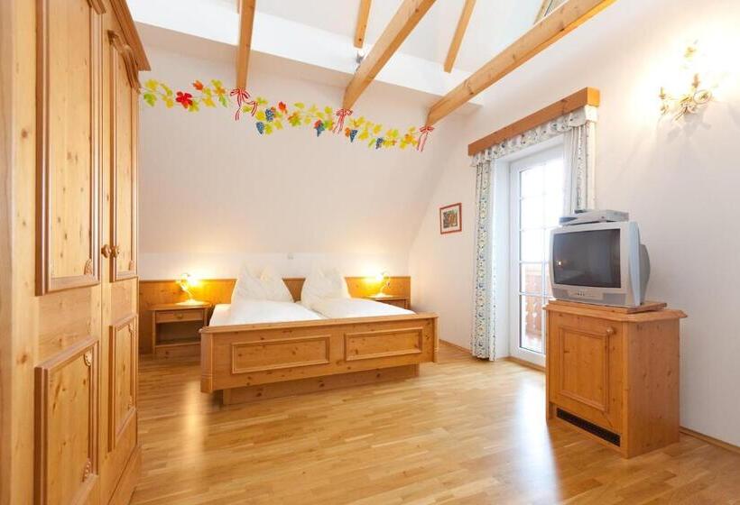 Номер Deluxe, Weingut Seiner Vlg. Kraxner