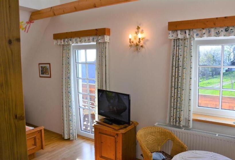 Номер Deluxe, Weingut Seiner Vlg. Kraxner