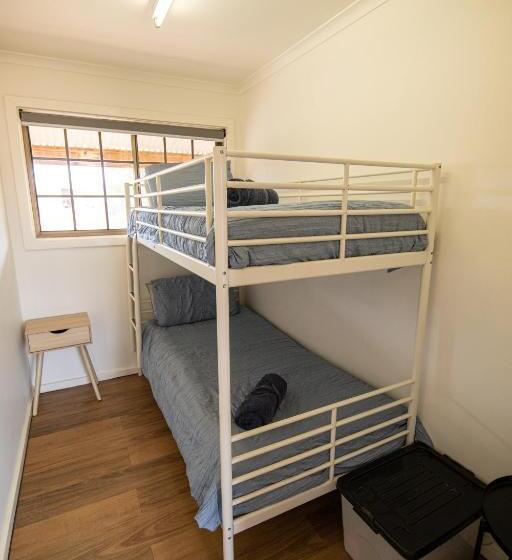 침실 2개 주택, Bendleby Ranges