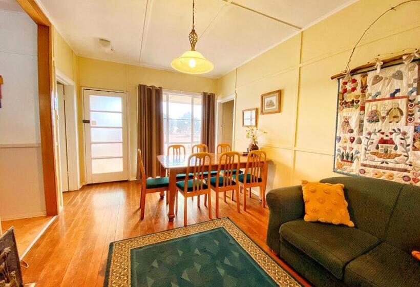 침실 3개 주택, Bendleby Ranges