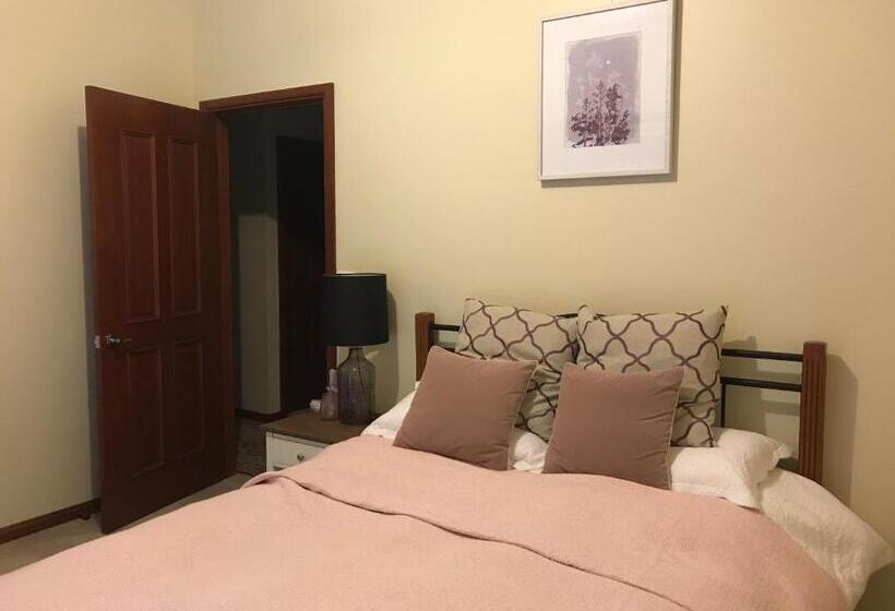 חדר סטנדרט חדר אמבטיה משותף, Helen S Homestead