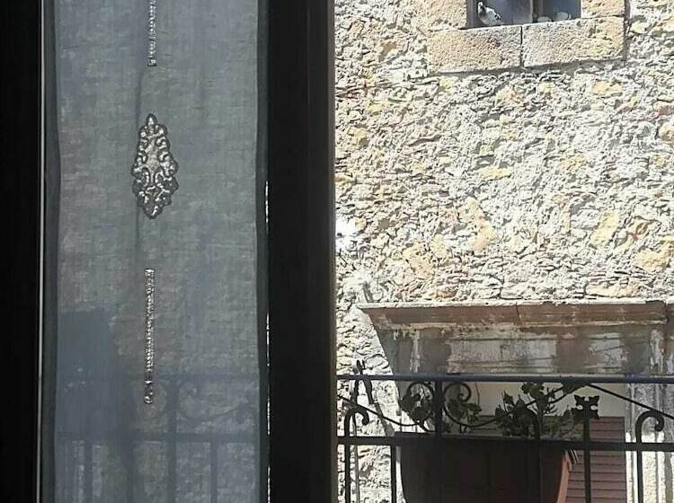 带城市景观的标准间, B&b L’angolo Sulla Piazza