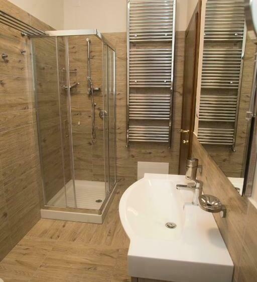 חדר קומפורט לשלושה, L'antico Monastero